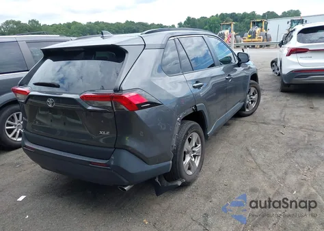 2023 Toyota Rav4 Xle z USA, uszkodzony, nr VIN 2T3W1RFV6PW244157